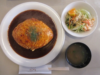 キッチンにしやまのオムライス