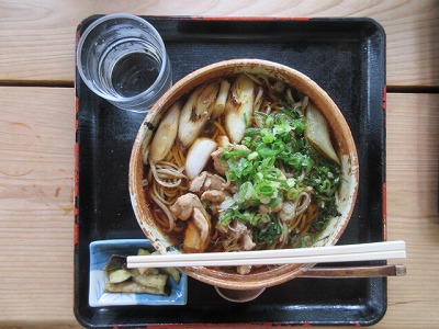 鹿野のそば処の地鶏そば